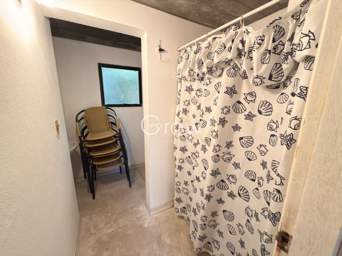 Casa ID.4445 - En Venta casa de 4 dormitorios + servicio en Montoya, La Barra