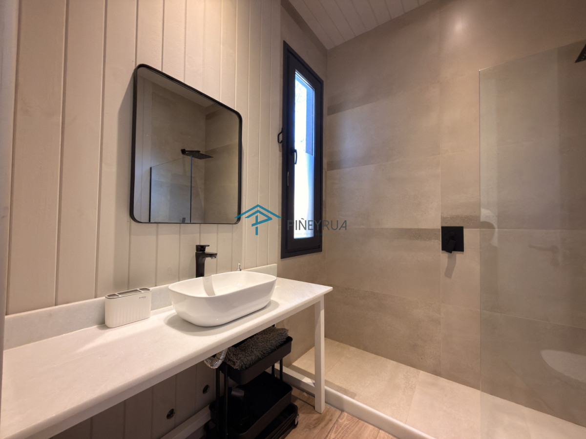 Hermosa casa de 3 dormitorios + servicio en Reserva Montoya en Venta
