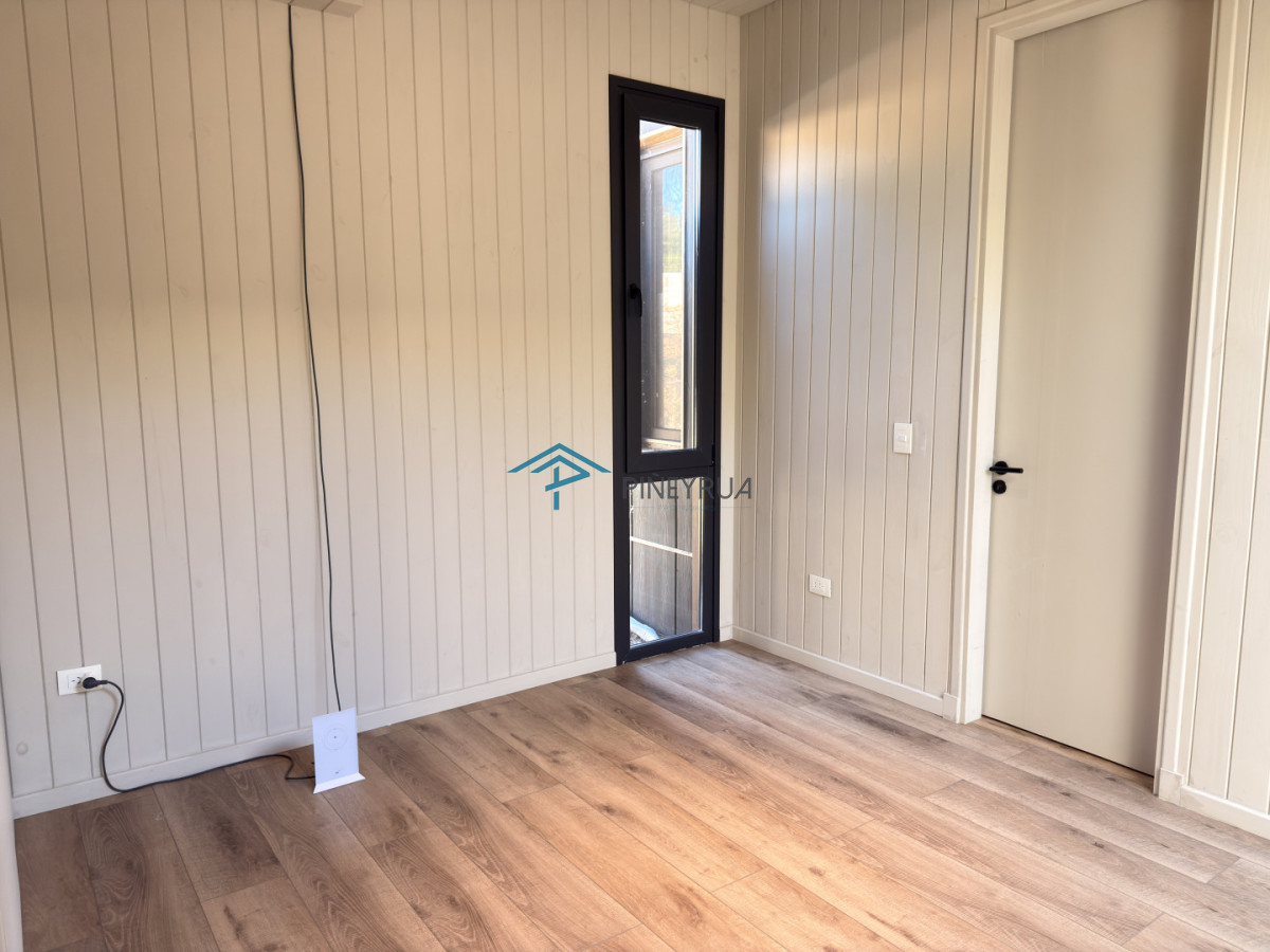 Hermosa casa de 3 dormitorios + servicio en Reserva Montoya en Venta