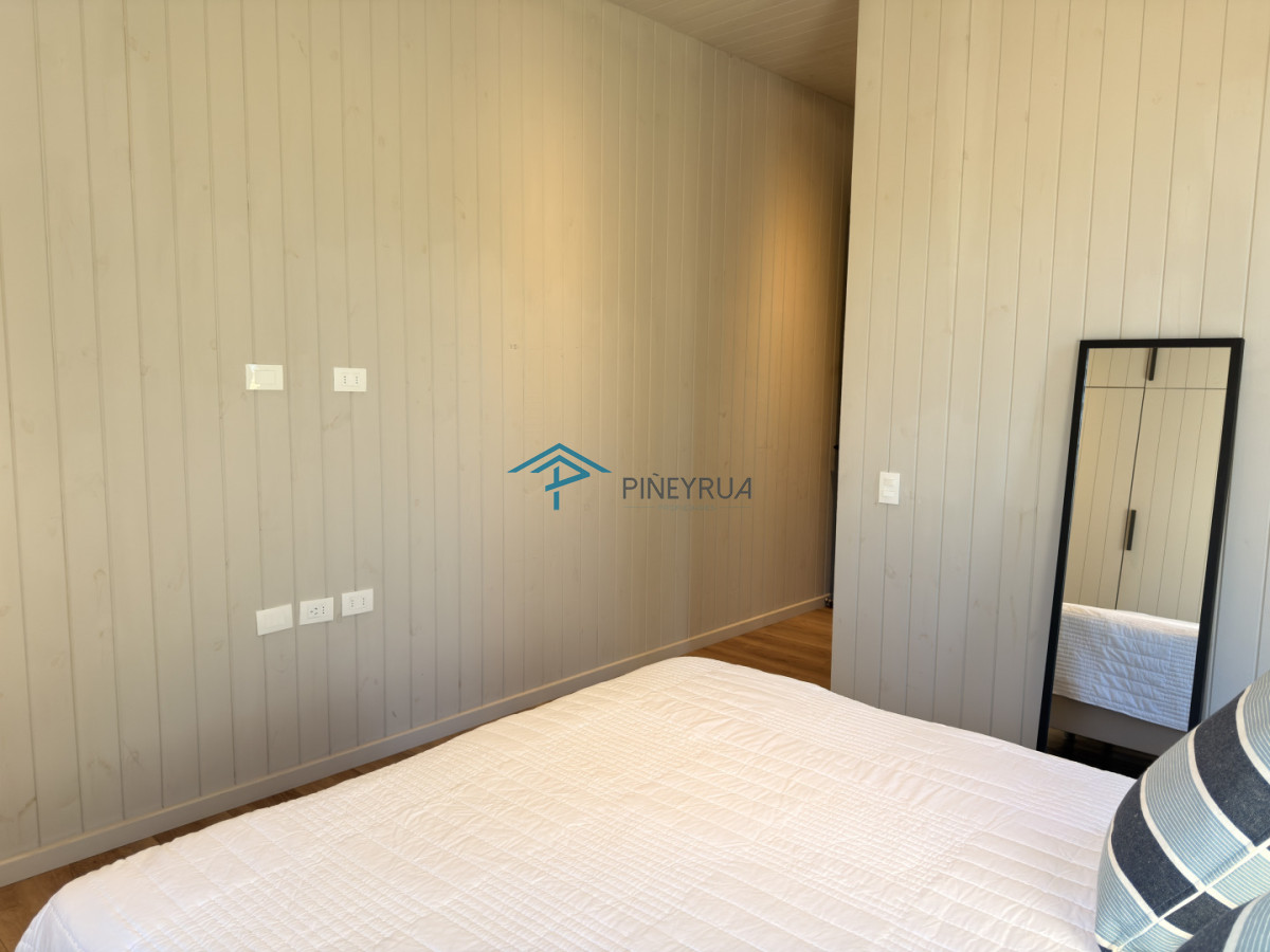 Hermosa casa de 3 dormitorios + servicio en Reserva Montoya en Venta