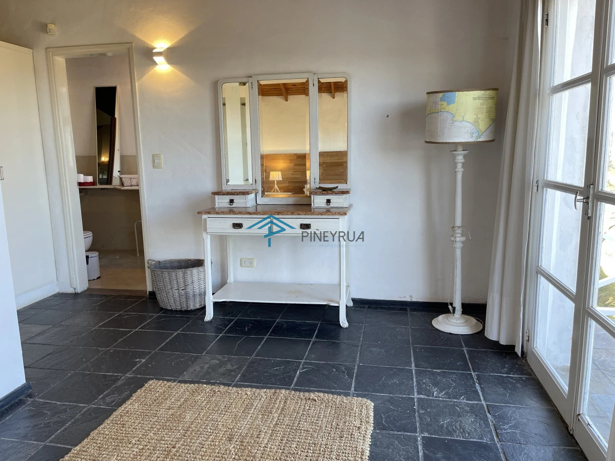 Casa en venta con gran potencial en Montoya, La Barra
