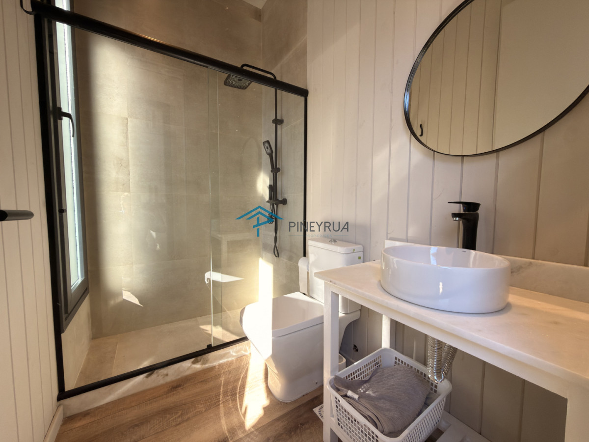 Hermosa casa de 3 dormitorios + servicio en Reserva Montoya en Venta