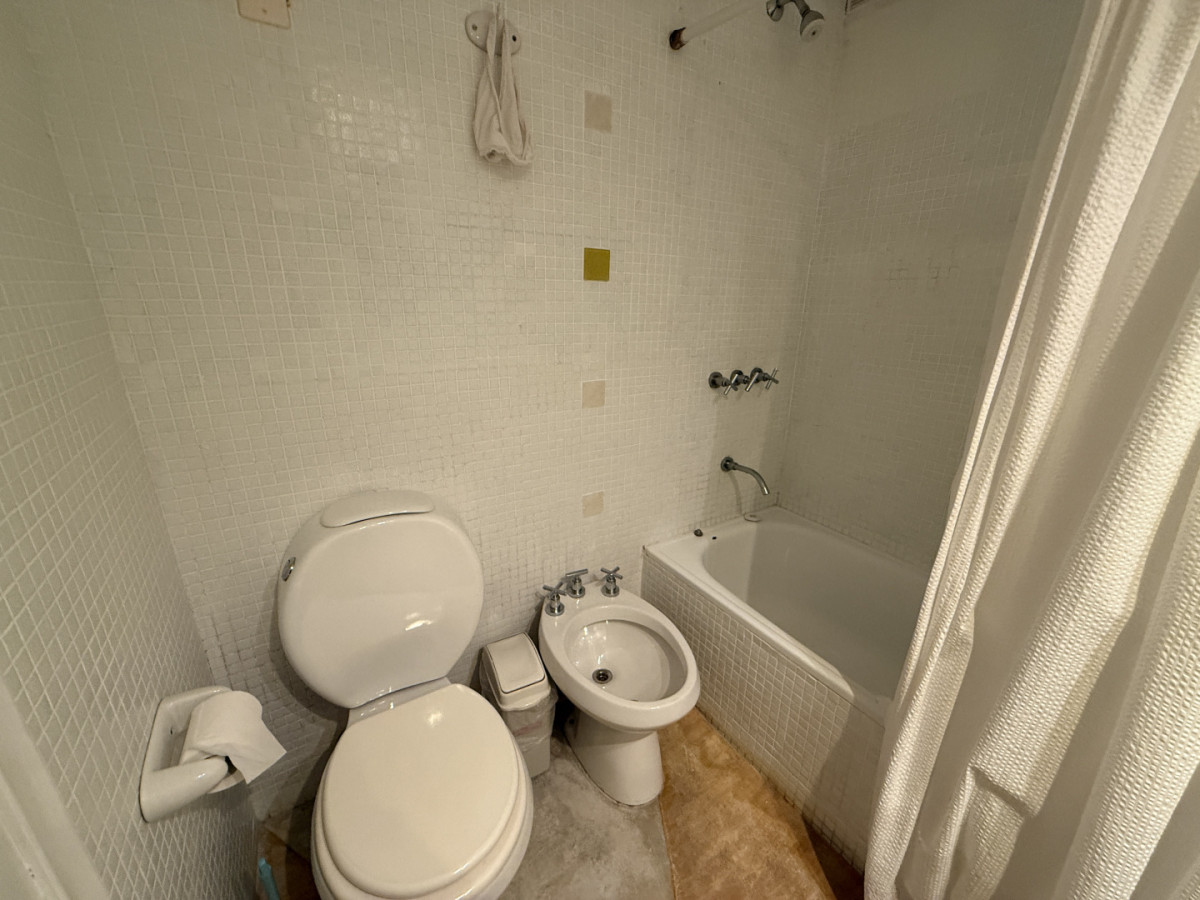Casa ID.21098645 - Importante casa de 5 dormitorios + servicio en Montoya, La Barra