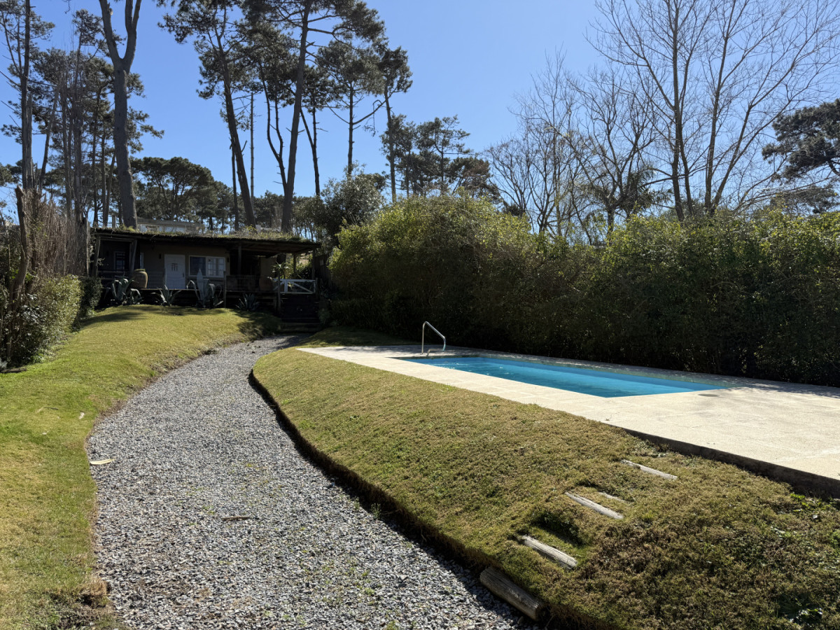 Casa ID.21098645 - Importante casa de 5 dormitorios + servicio en Montoya, La Barra