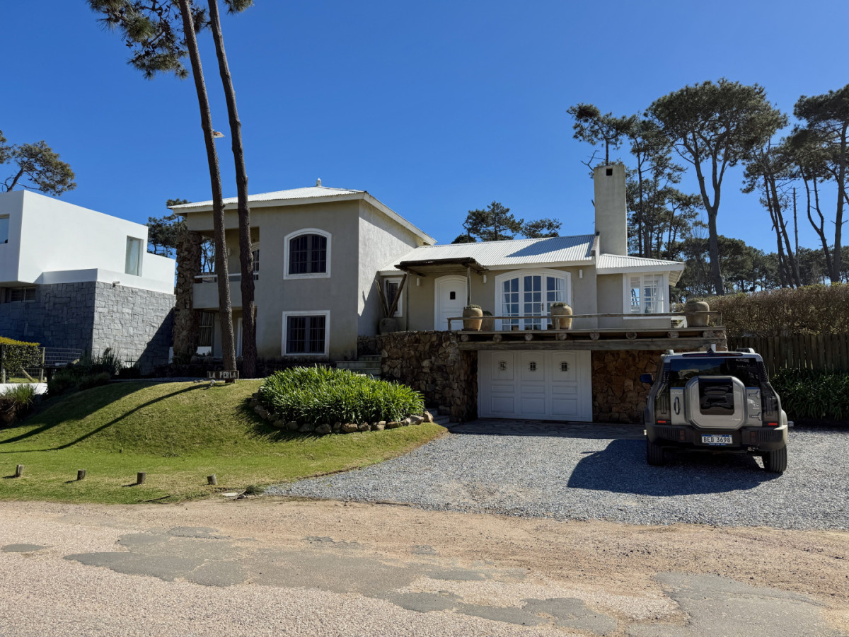 Casa ID.21098645 - Importante casa de 5 dormitorios + servicio en Montoya, La Barra