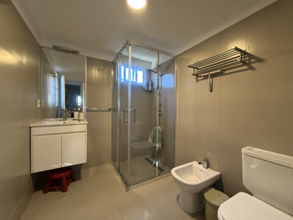 Casa ID.21098645 - Importante casa de 5 dormitorios + servicio en Montoya, La Barra