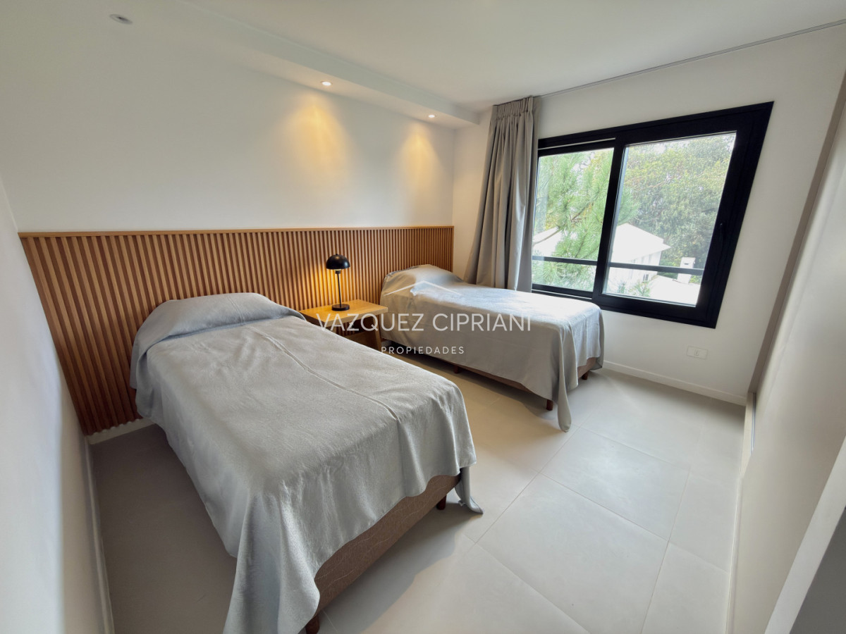 Apartamento ID.31 - Alquiler Anual departamento de 3 dormitorios en La Barra