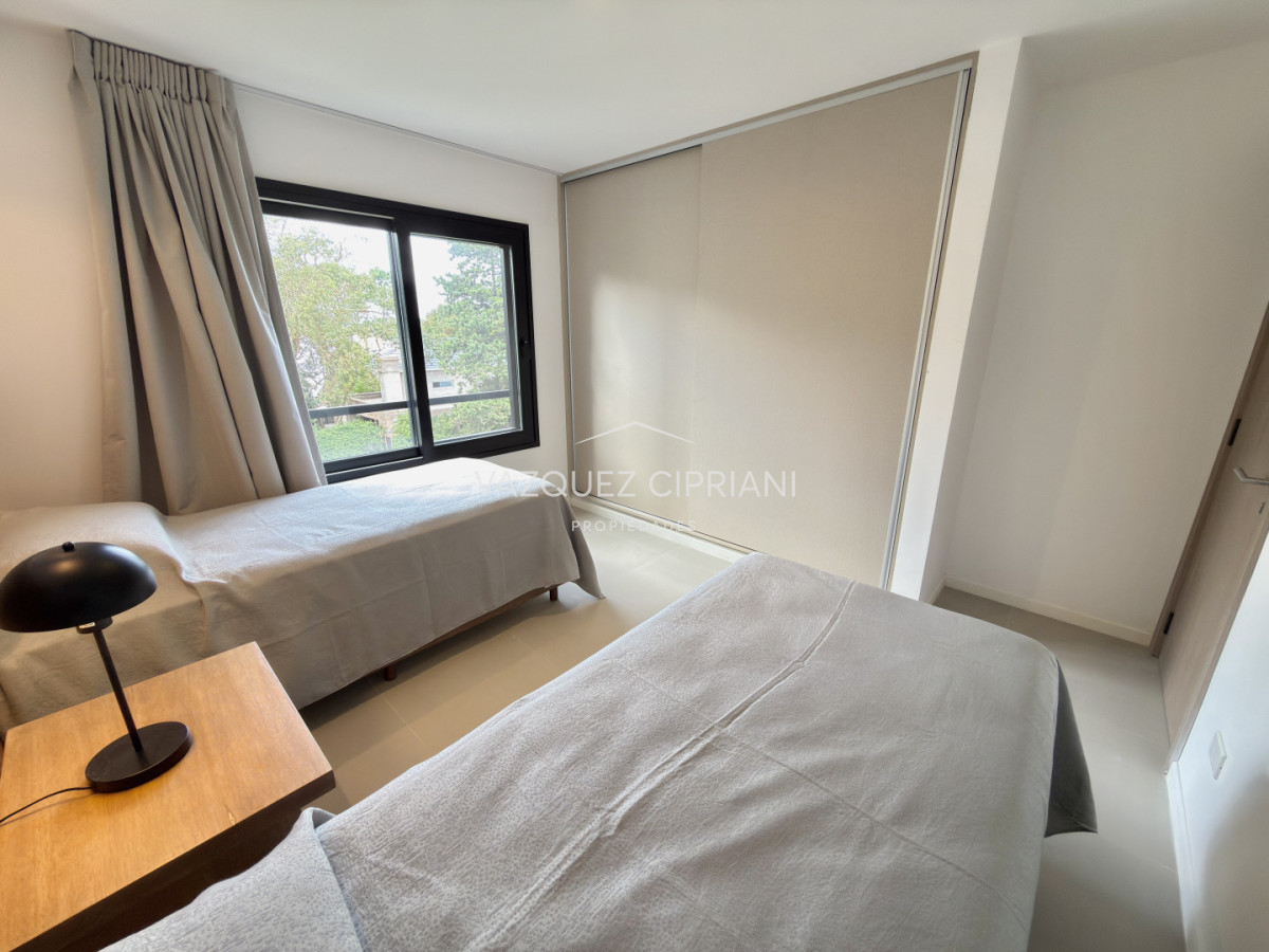 Apartamento ID.31 - Alquiler Anual departamento de 3 dormitorios en La Barra