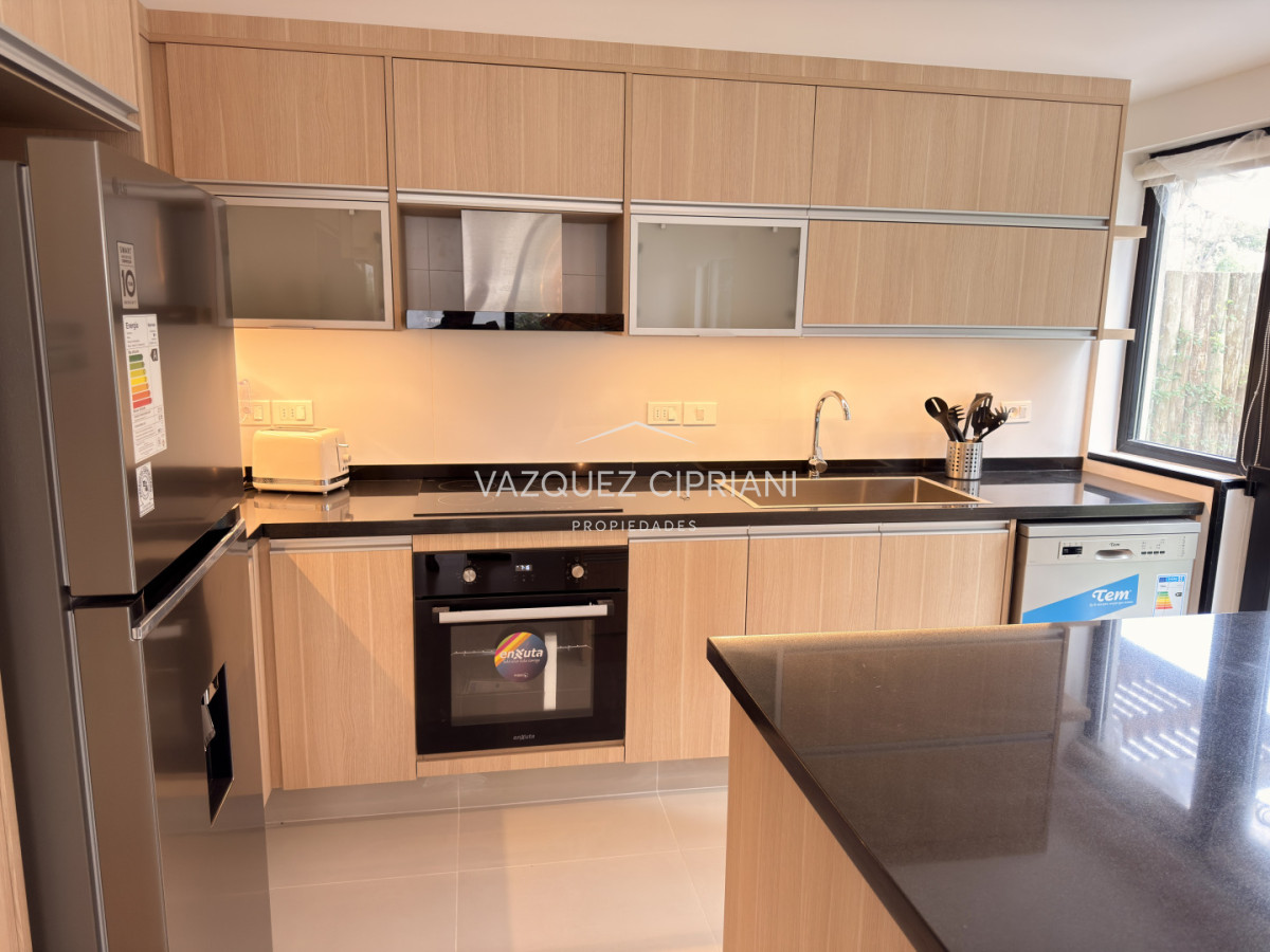 Apartamento ID.30 - Alquiler Anual o Invernal Departamento tipo casa de 3 dormitorios en La Barra