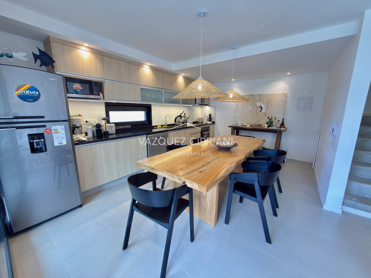 Apartamento ID.31 - Alquiler Anual departamento de 3 dormitorios en La Barra
