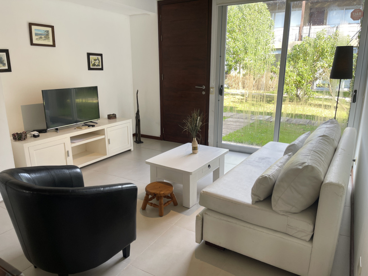Departamento de 2 Dormitorios + 2 Baños en Manantiales