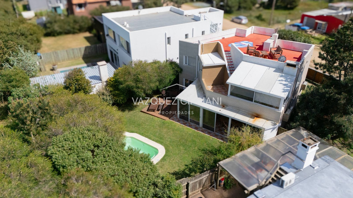 Casa ID.29 - Casa de 4 dormitorios a la venta en La Juanita