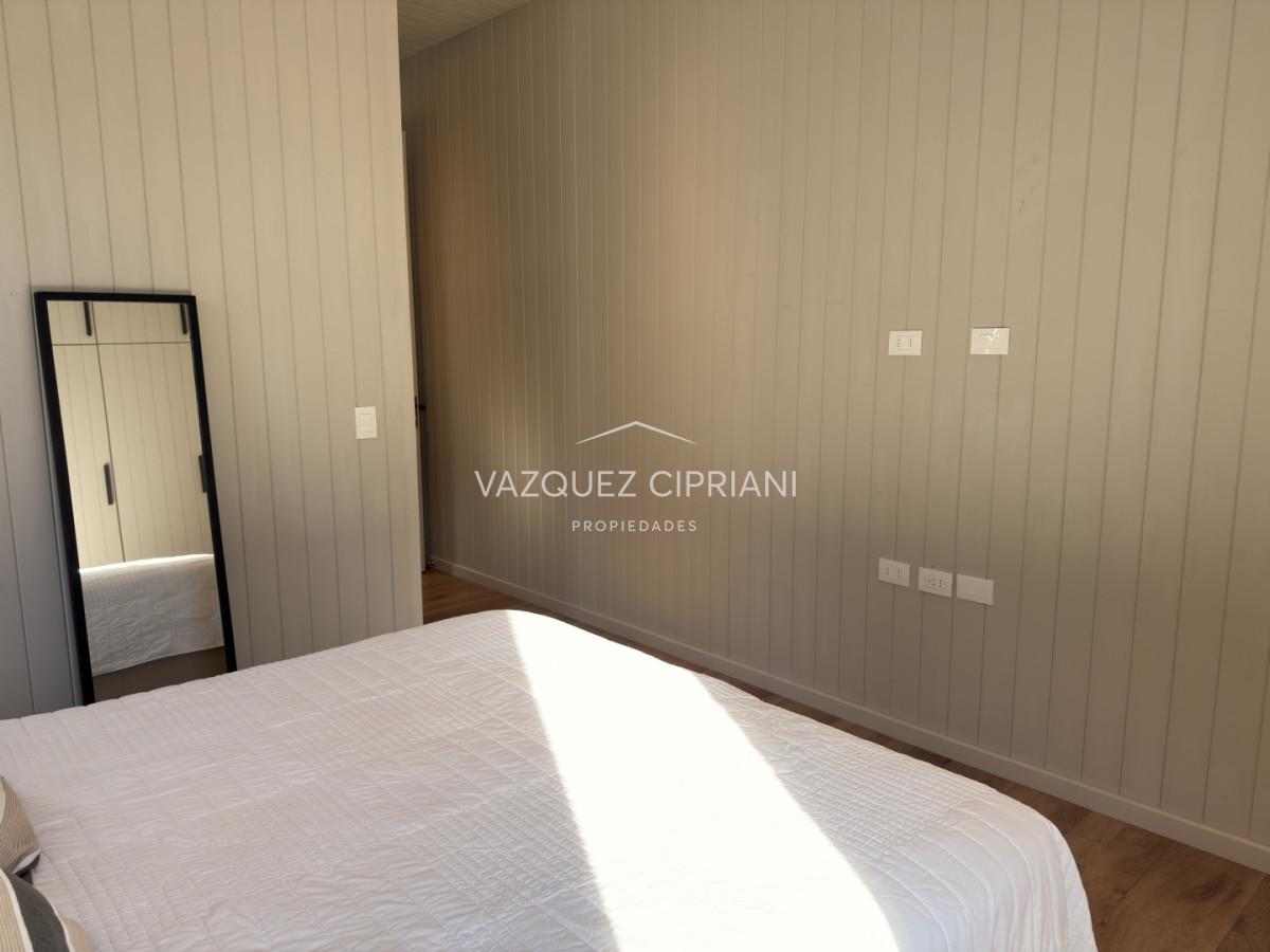 Casa ID.39 - Hermosa casa de 3 dormitorios + servicio en Reserva Montoya en Venta