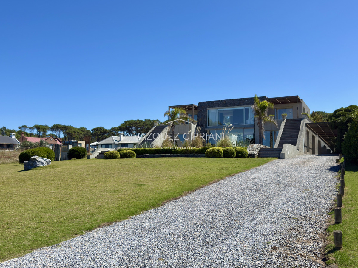 Casa ID.12 - Casa a la venta en primera línea Montoya de 4 dormitorios en suite y servicio, La Barra