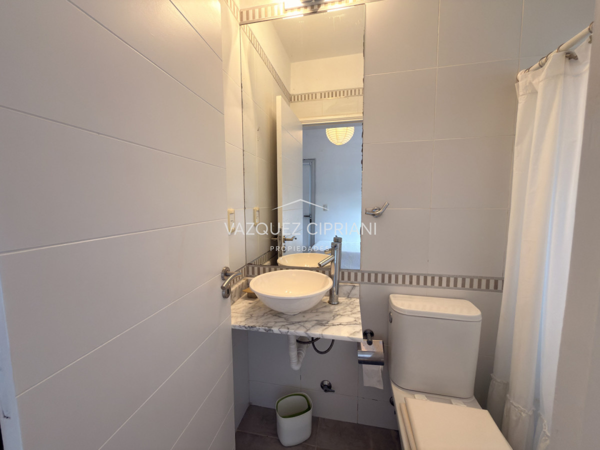 Casa ID.72 - Importante casa de 4 dormitorios en suite + Servicio en Alquiler de Verano en La Barra