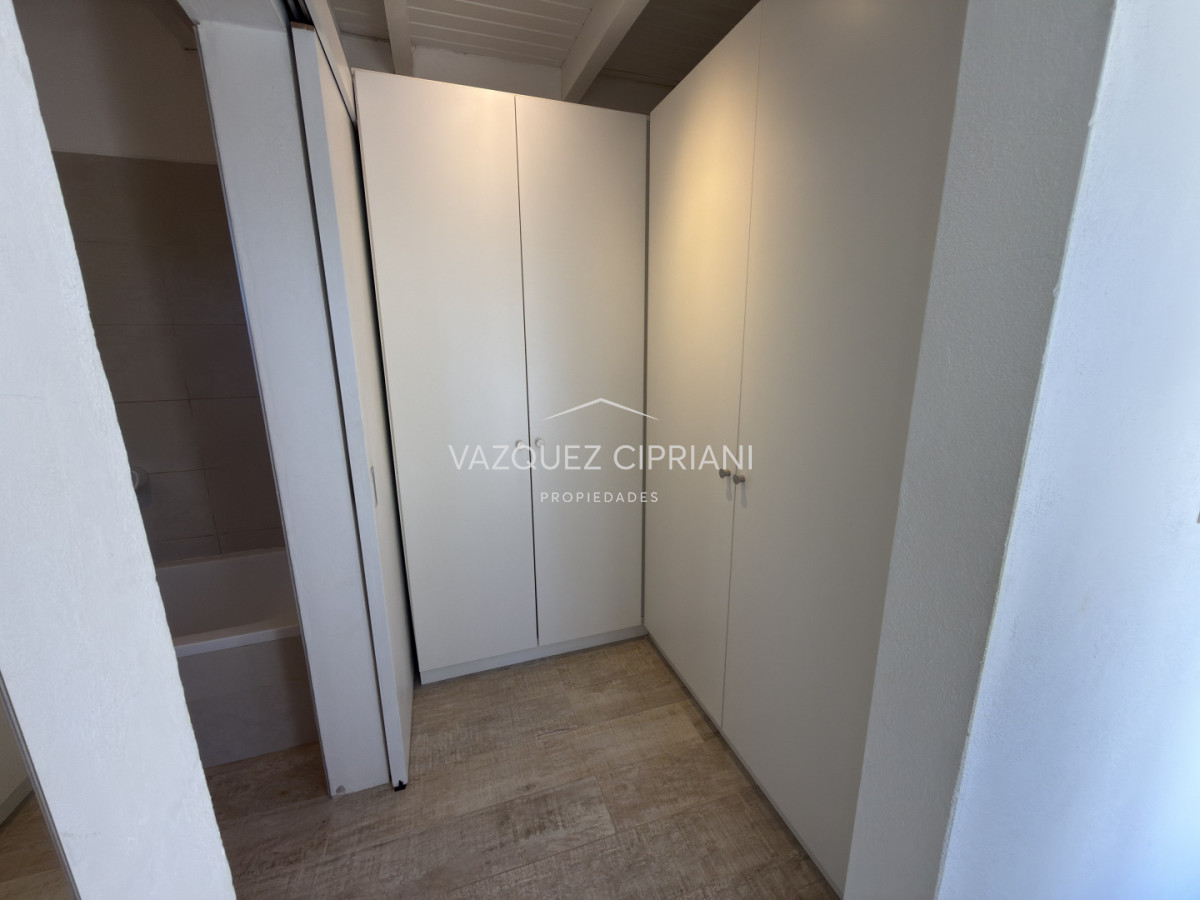 Casa ID.6 - Gran casa en Laguna Blanca de 5 dormitorios + servicio