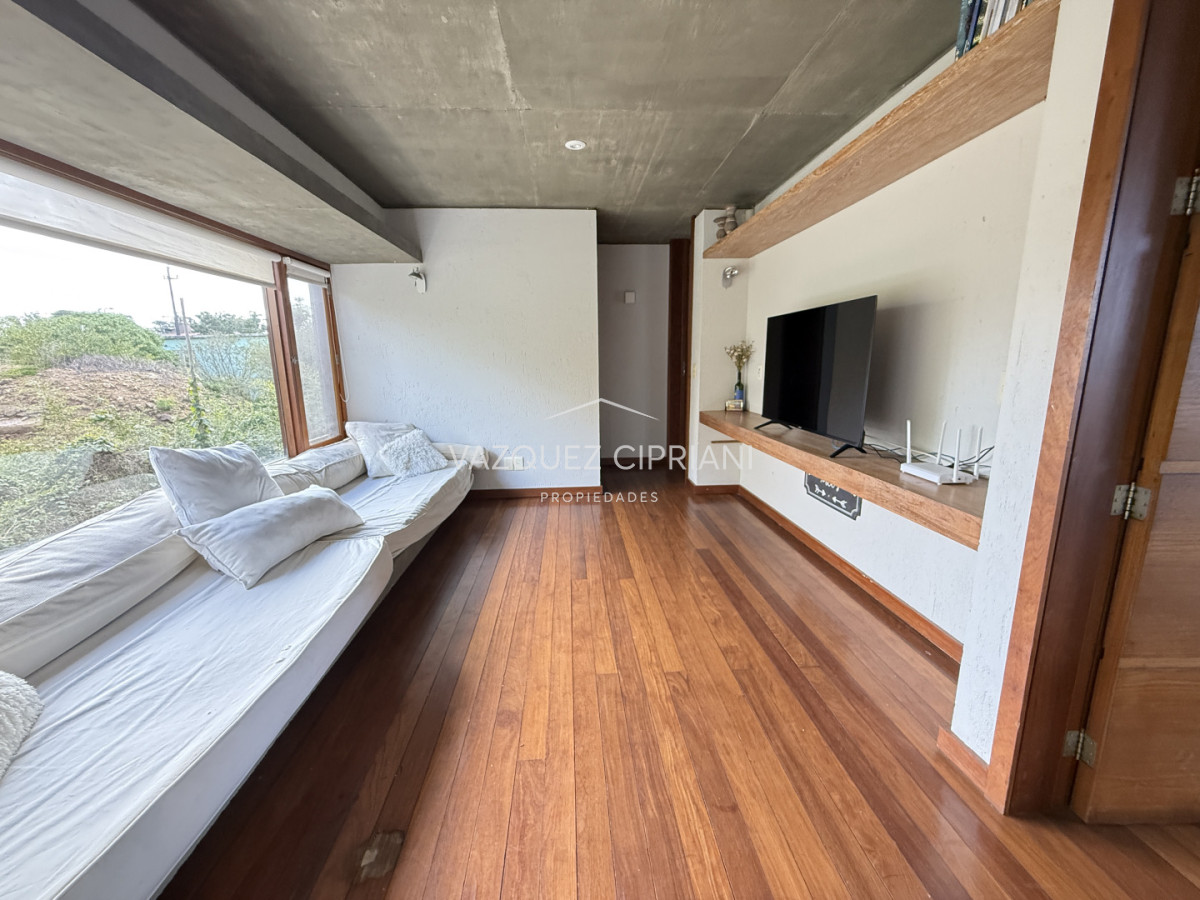 Casa ID.21 - Hermosa casa de 4 dormitorios y servicio en El Chorro, La Barra