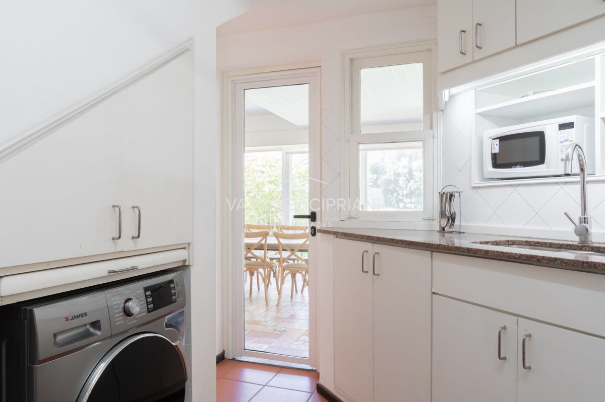 Casa ID.29 - Casa de 4 dormitorios a la venta en La Juanita