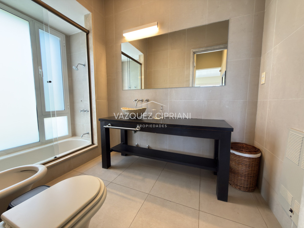 Casa ID.12 - Casa a la venta en primera línea Montoya de 4 dormitorios en suite y servicio, La Barra
