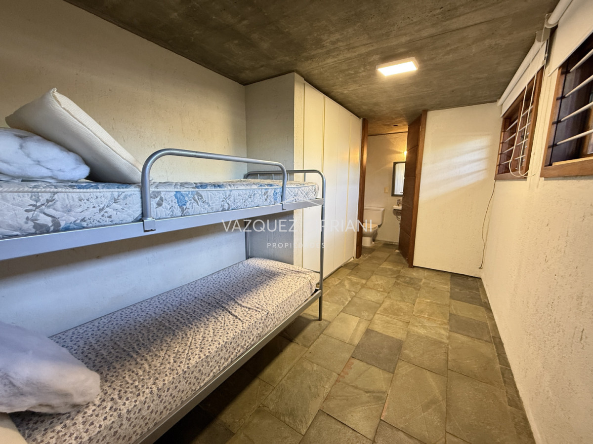 Casa ID.21 - Hermosa casa de 4 dormitorios y servicio en El Chorro, La Barra