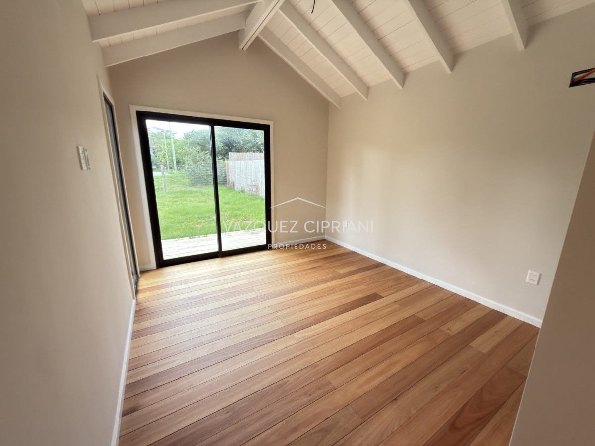 Casa ID.11 - Hermosa casa a estrenar de 3 dormitorios y 2 baños en La Barra En Venta
