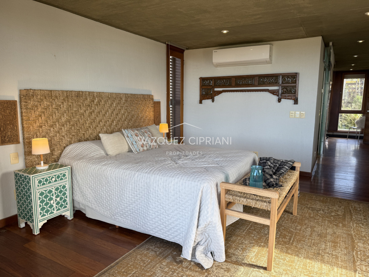 Casa ID.21 - Hermosa casa de 4 dormitorios y servicio en El Chorro, La Barra