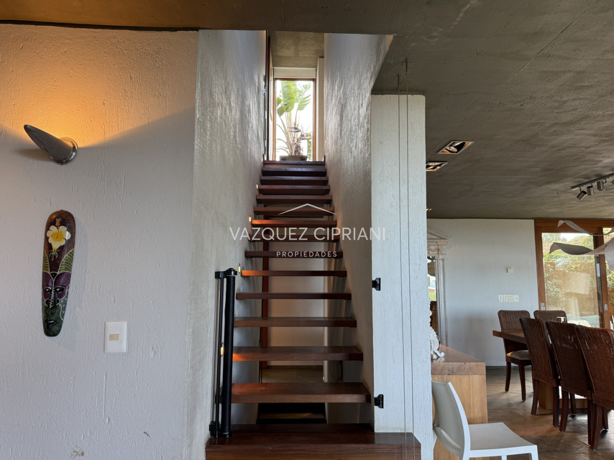 Casa ID.21 - Hermosa casa de 4 dormitorios y servicio en El Chorro, La Barra