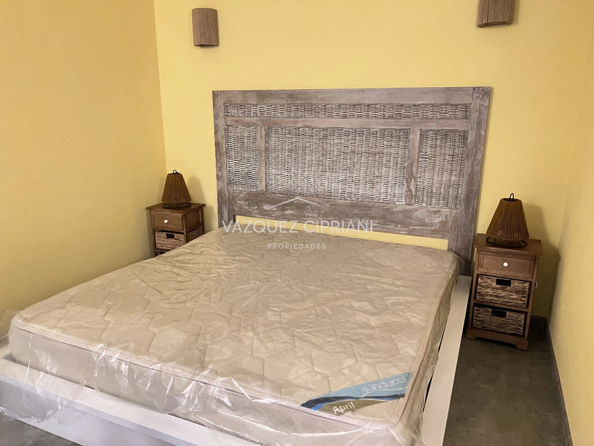 Casa ID.25 - Casa de 4 dormitorios + servicio en Montoya, La Barra en venta