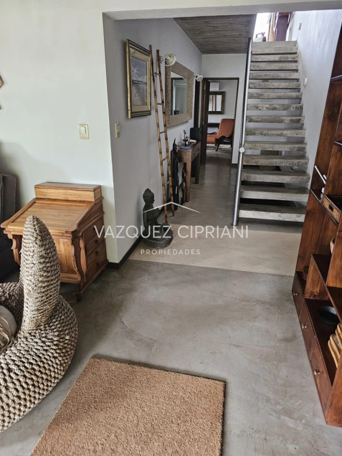 Casa ID.66 - Casa de 3 dormitorios en suite y servicio en Montoya, La Barra en Alquiler de verano