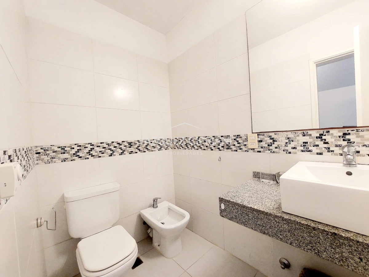 Casa ID.27 - Amplia casa de 6 dormitorios + servicio en Montoya, La Barra