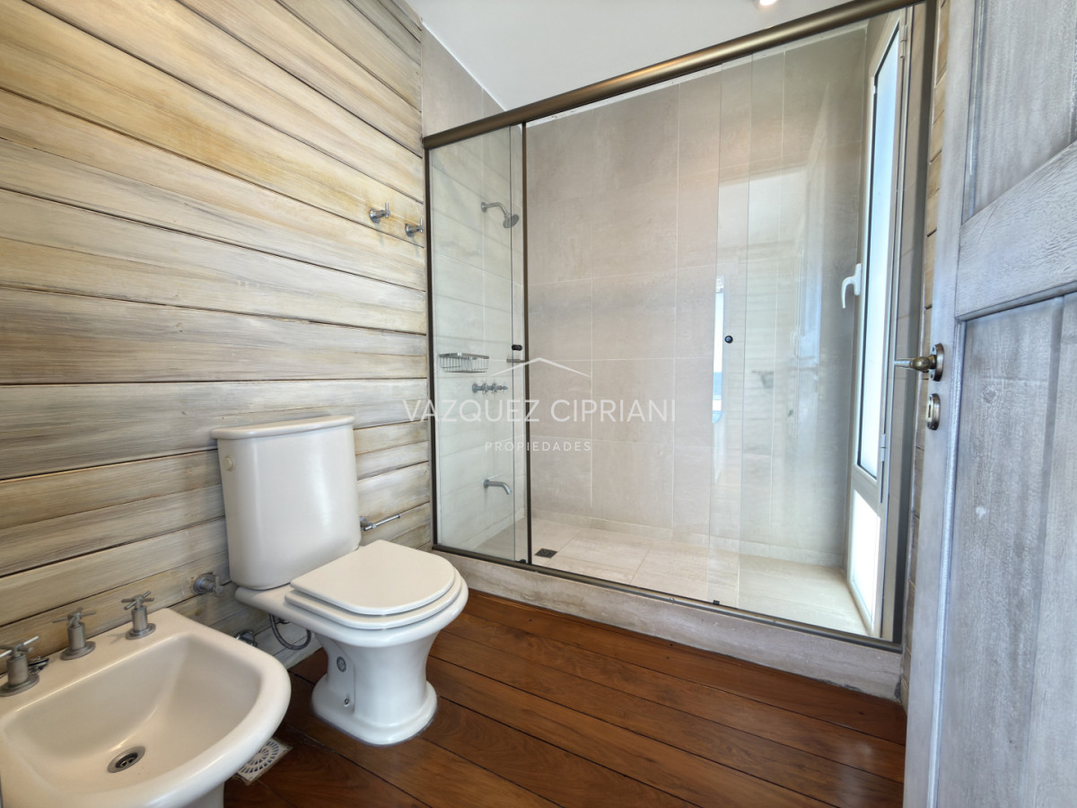 Casa ID.12 - Casa a la venta en primera línea Montoya de 4 dormitorios en suite y servicio, La Barra