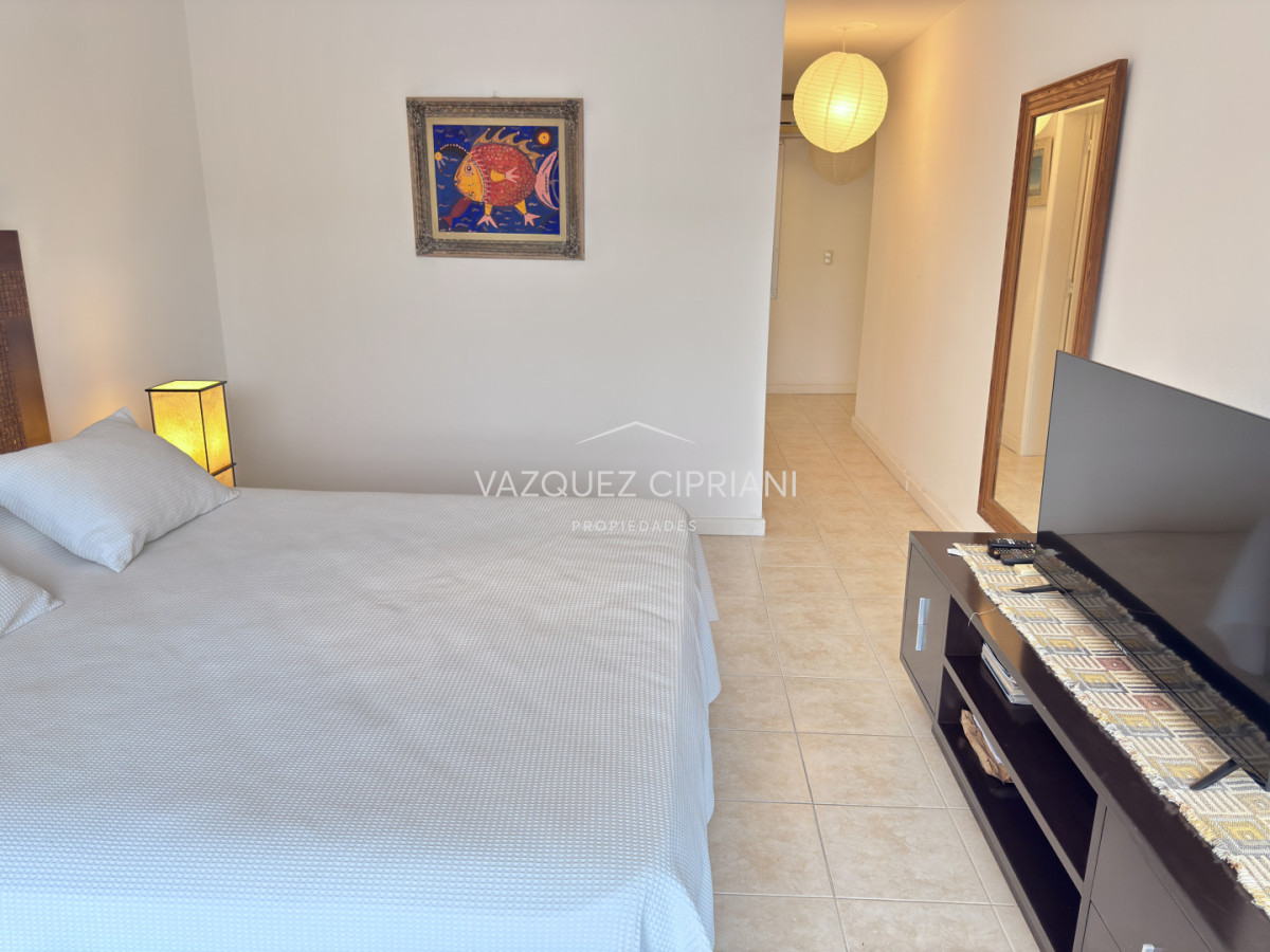 Casa ID.72 - Importante casa de 4 dormitorios en suite + Servicio en Alquiler de Verano en La Barra