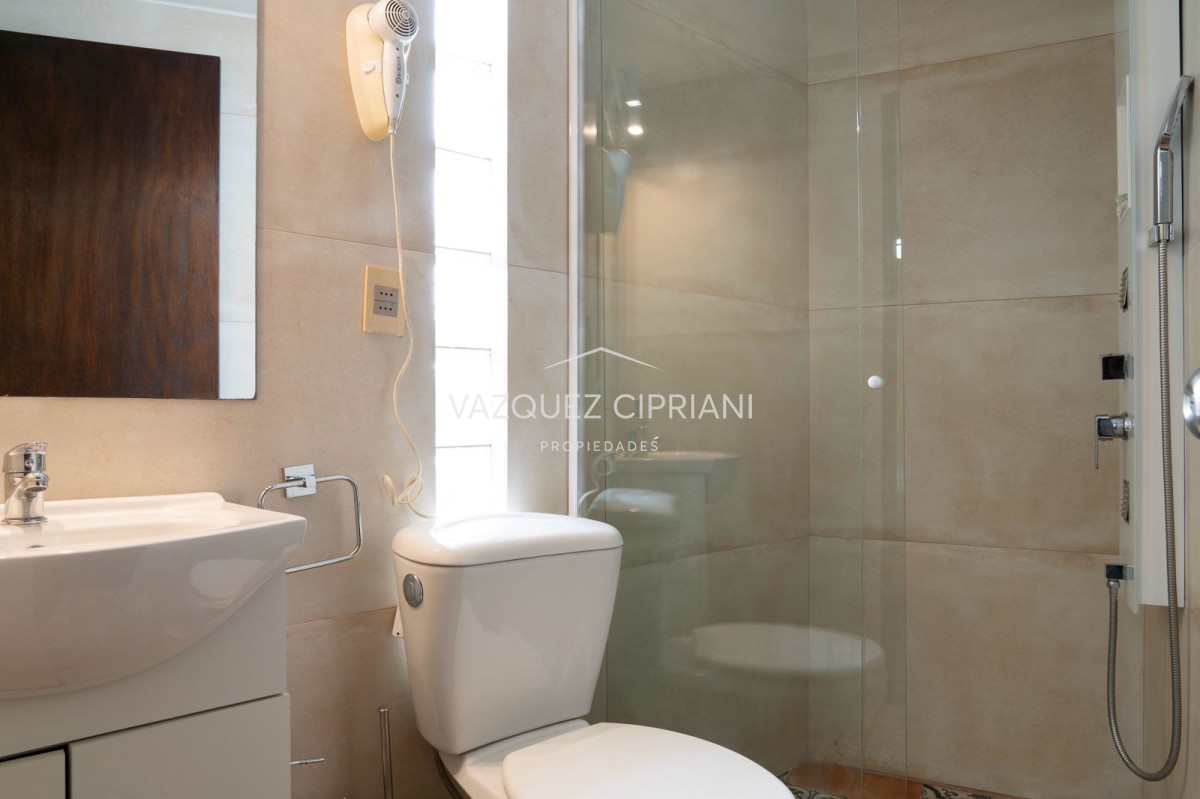 Casa ID.29 - Casa de 4 dormitorios a la venta en La Juanita