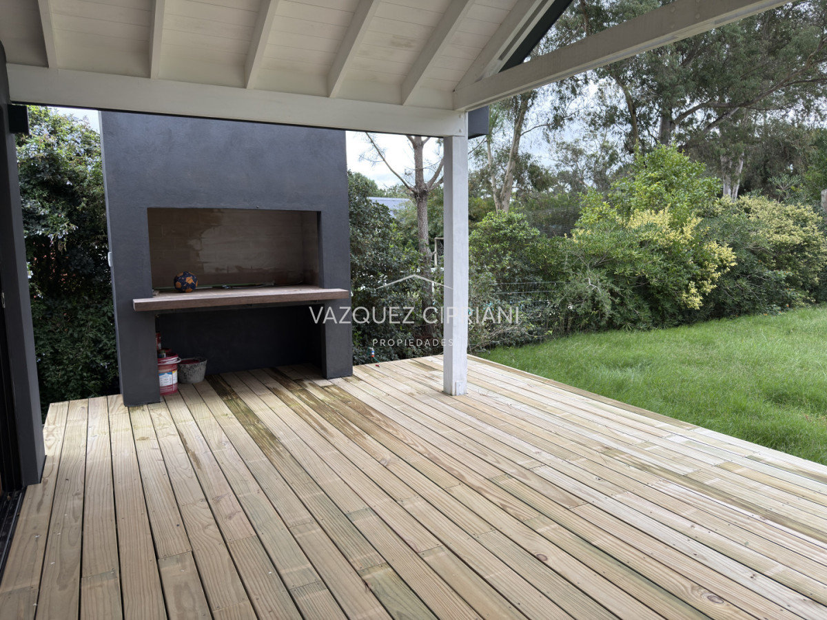 Casa ID.11 - Hermosa casa a estrenar de 3 dormitorios y 2 baños en La Barra En Venta