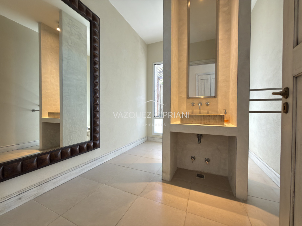 Casa ID.12 - Casa a la venta en primera línea Montoya de 4 dormitorios en suite y servicio, La Barra