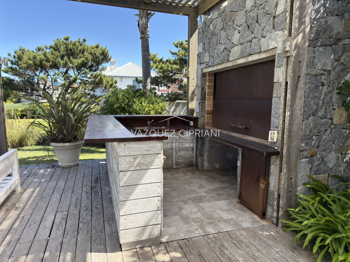 Casa ID.12 - Casa a la venta en primera línea Montoya de 4 dormitorios en suite y servicio, La Barra