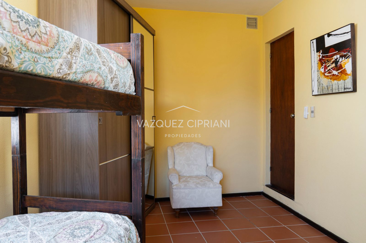Casa ID.29 - Casa de 4 dormitorios a la venta en La Juanita