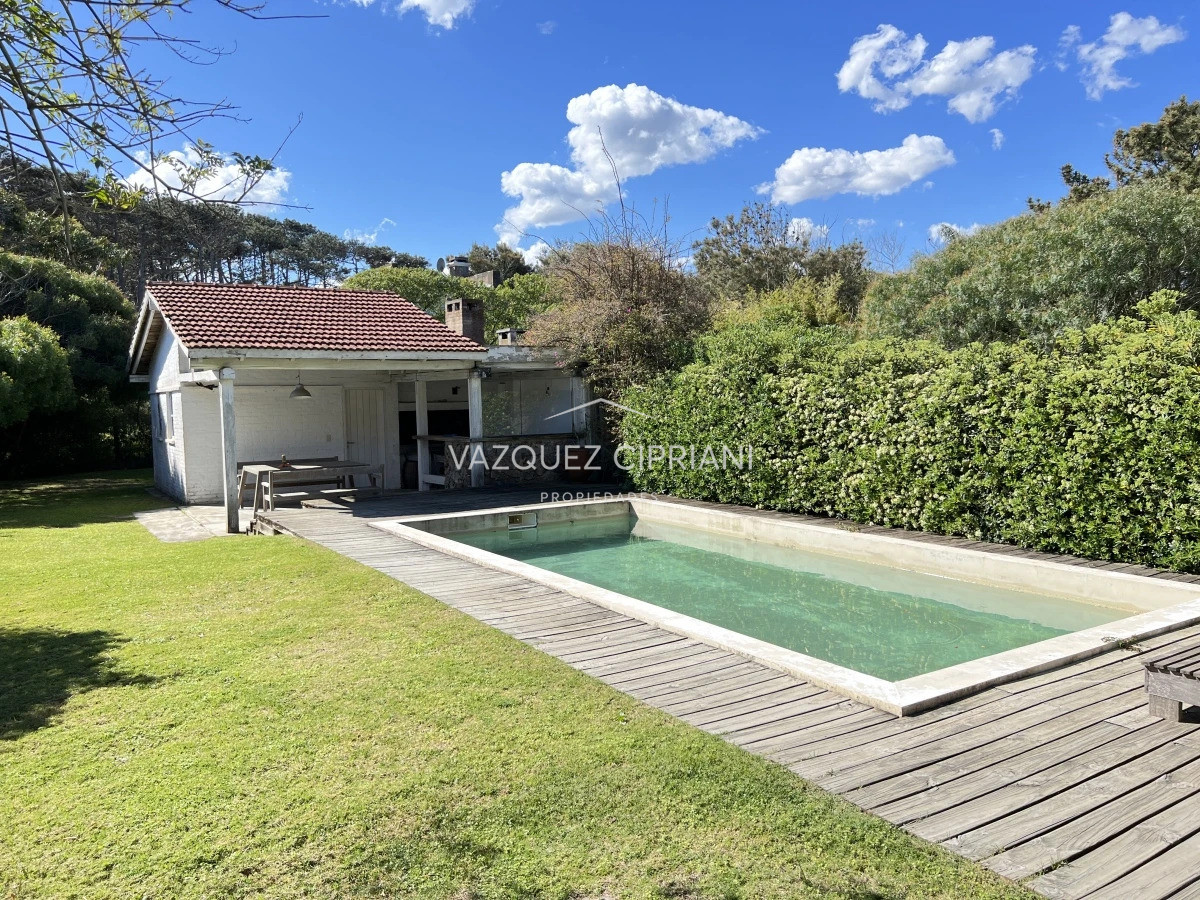 Casa ID.28 - Casa en venta con gran potencial en Montoya, La Barra