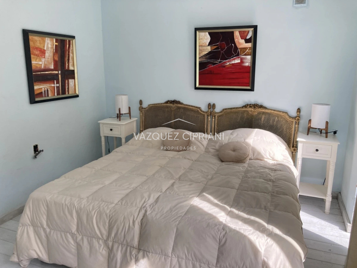 Casa ID.26 - En venta casa de 6 dormitorios en Montoya, La Barra