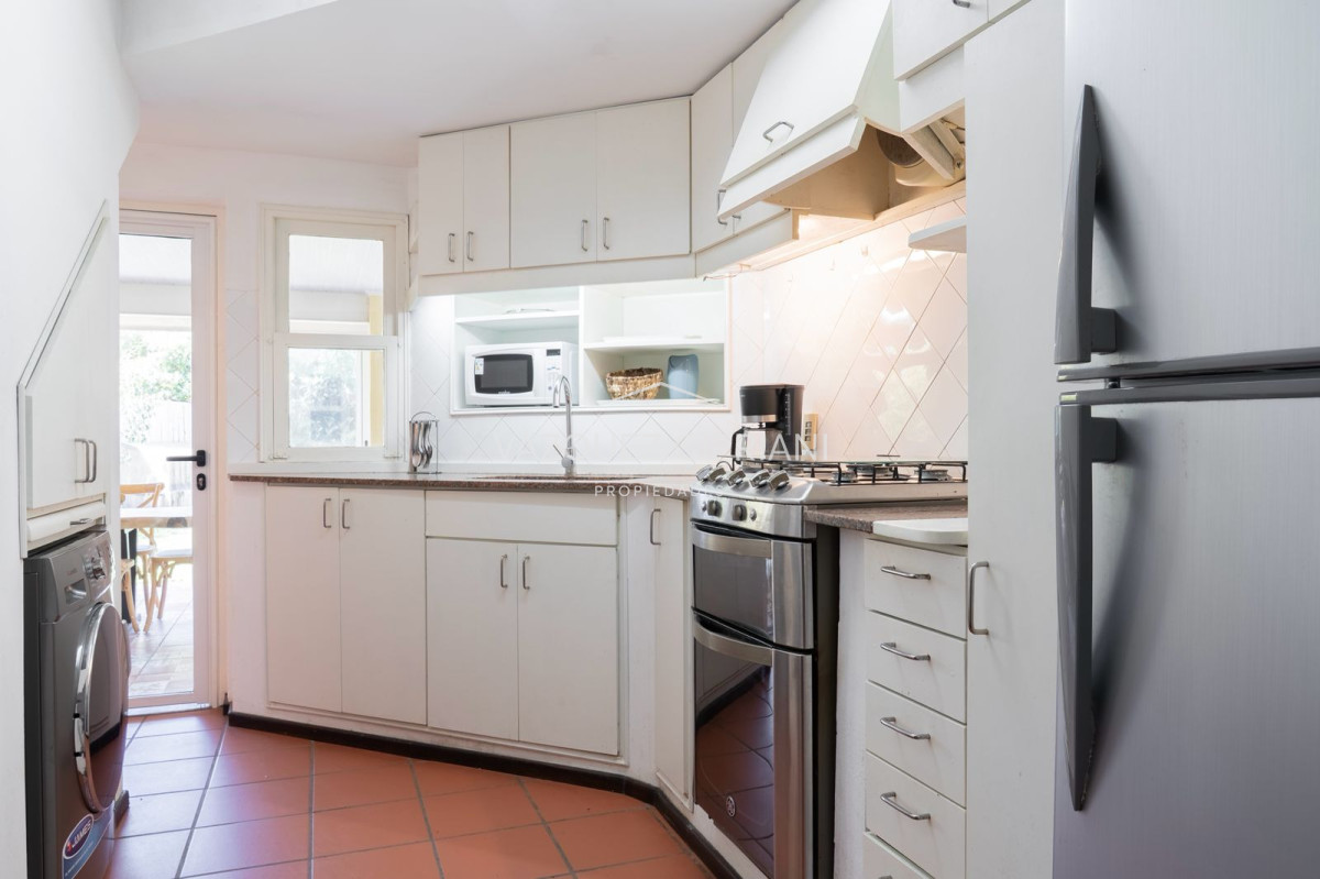 Casa ID.29 - Casa de 4 dormitorios a la venta en La Juanita