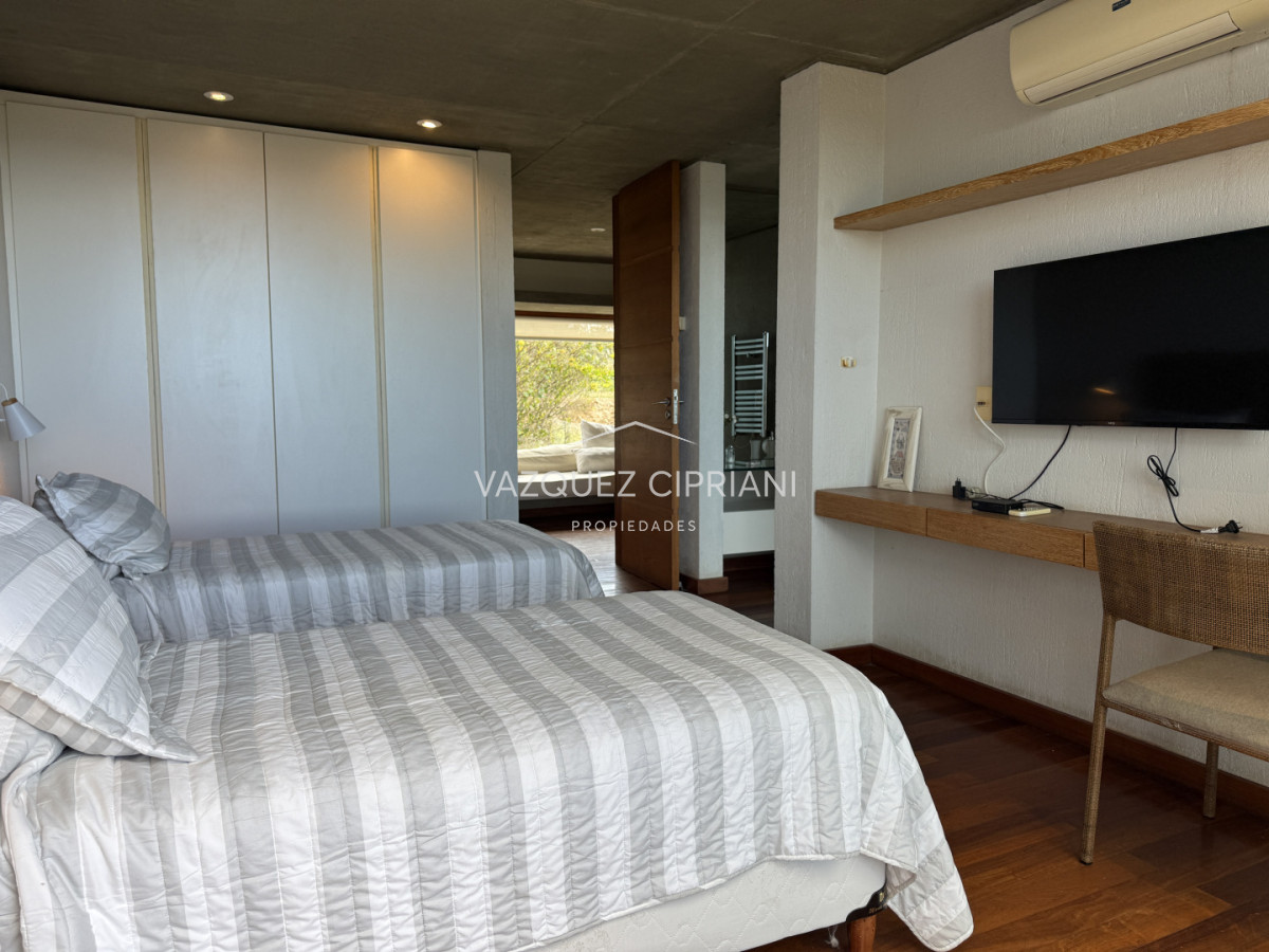 Casa ID.21 - Hermosa casa de 4 dormitorios y servicio en El Chorro, La Barra