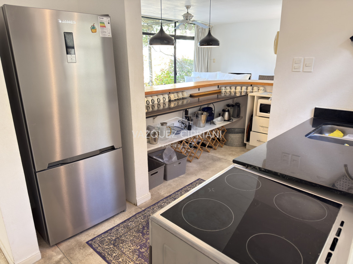 Casa ID.3 - En Venta casa de 4 dormitorios + servicio en Montoya, La Barra
