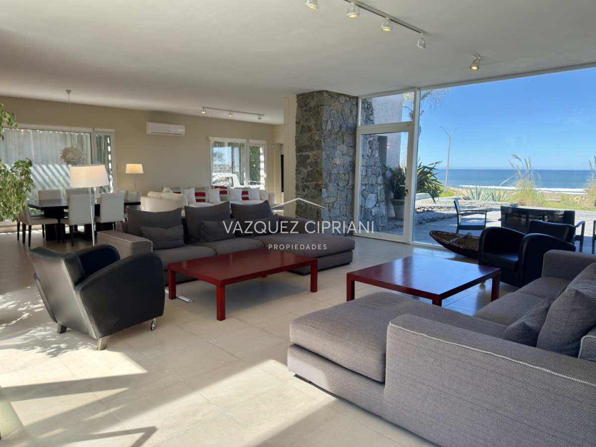 Casa ID.12 - Casa a la venta en primera línea Montoya de 4 dormitorios en suite y servicio, La Barra