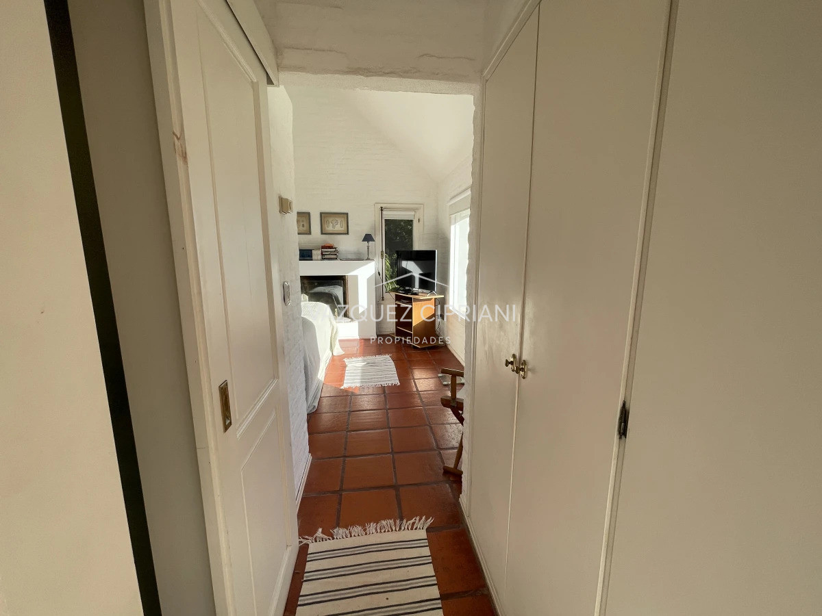 Casa ID.42 - Amplia casa de 4 dormitorios + servicio con Piscina en Montoya en Venta