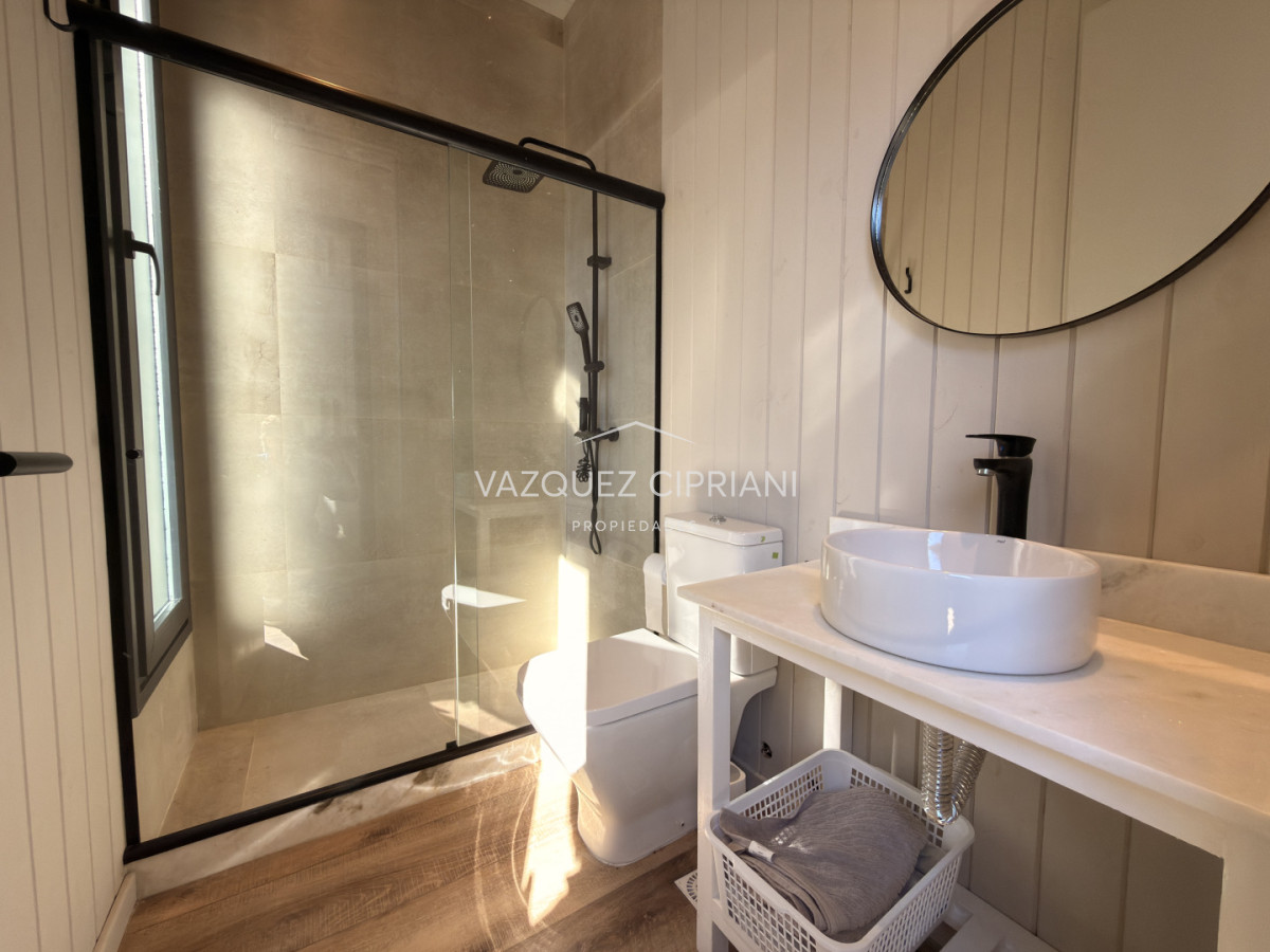 Casa ID.39 - Hermosa casa de 3 dormitorios + servicio en Reserva Montoya en Venta
