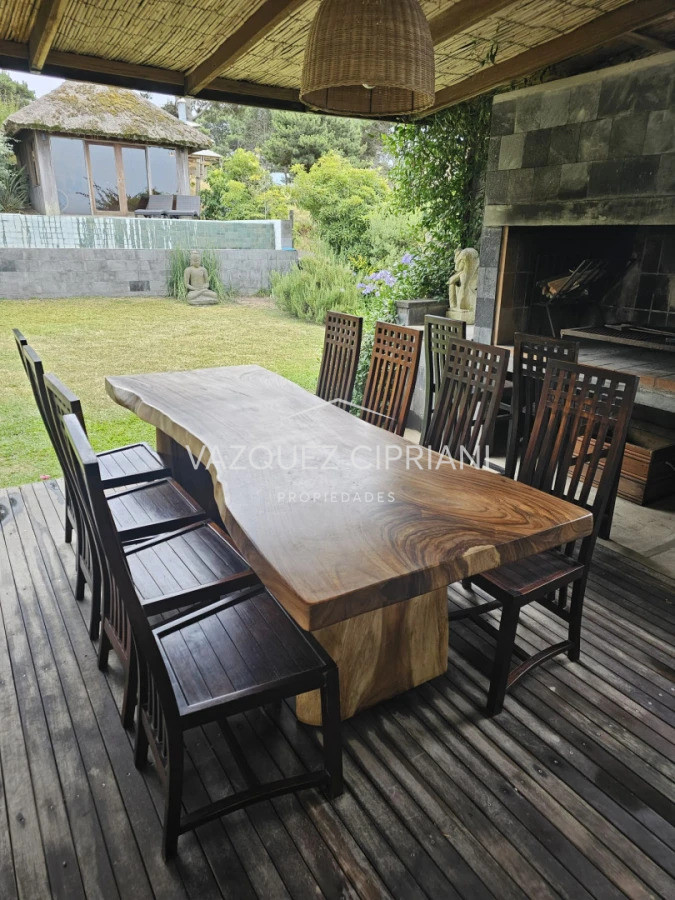 Casa ID.66 - Casa de 3 dormitorios en suite y servicio en Montoya, La Barra en Alquiler de verano