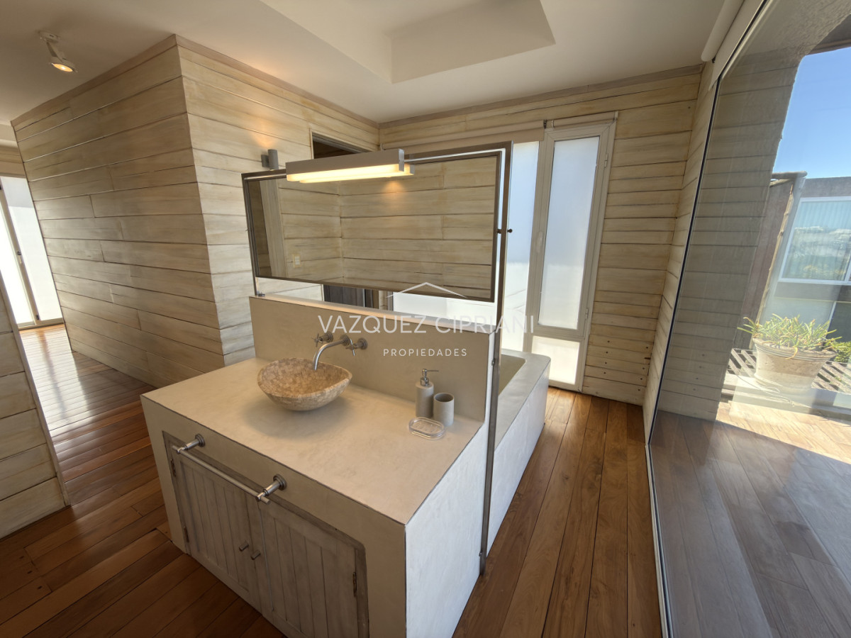 Casa ID.12 - Casa a la venta en primera línea Montoya de 4 dormitorios en suite y servicio, La Barra