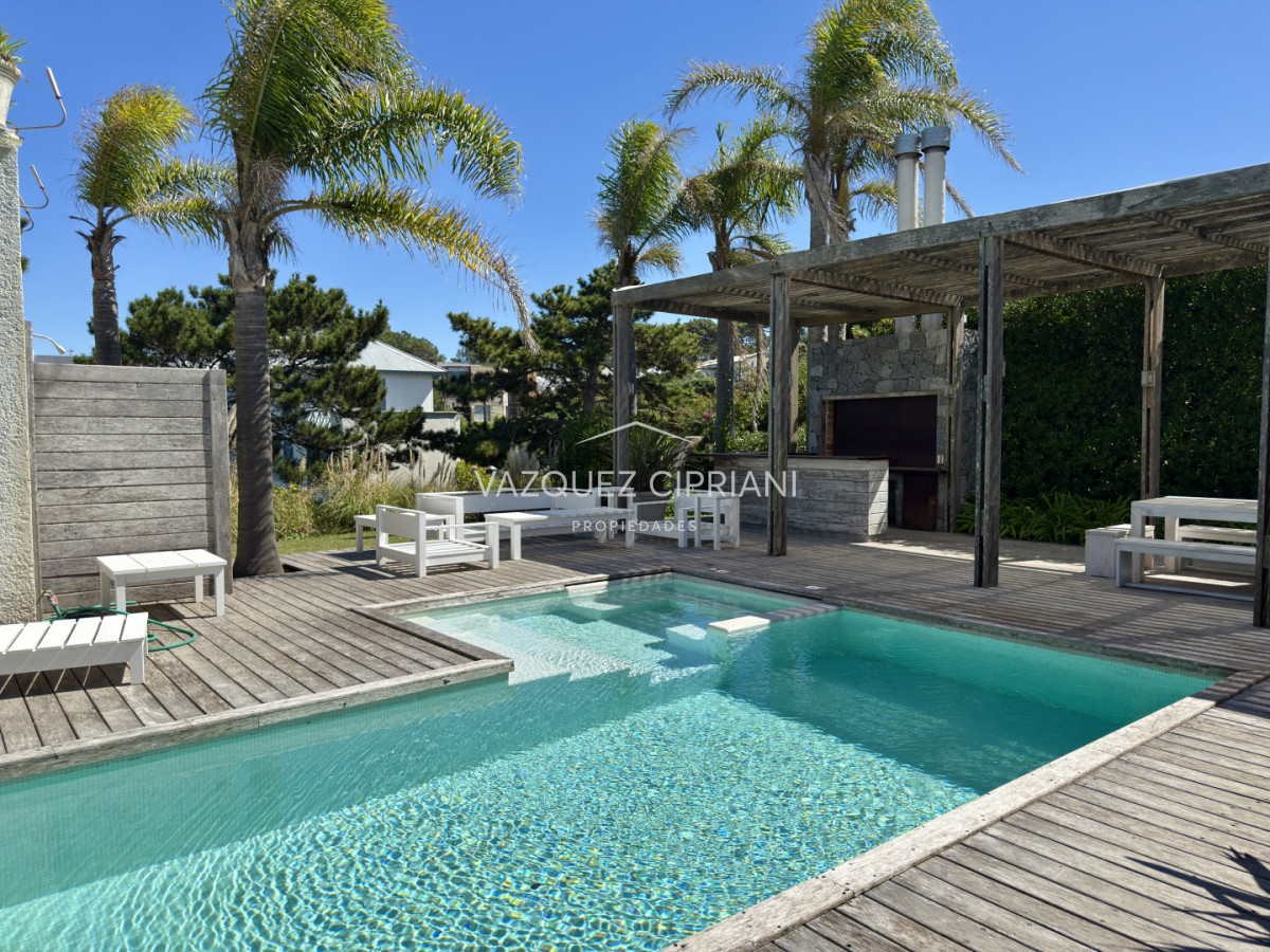 Casa ID.12 - Casa a la venta en primera línea Montoya de 4 dormitorios en suite y servicio, La Barra