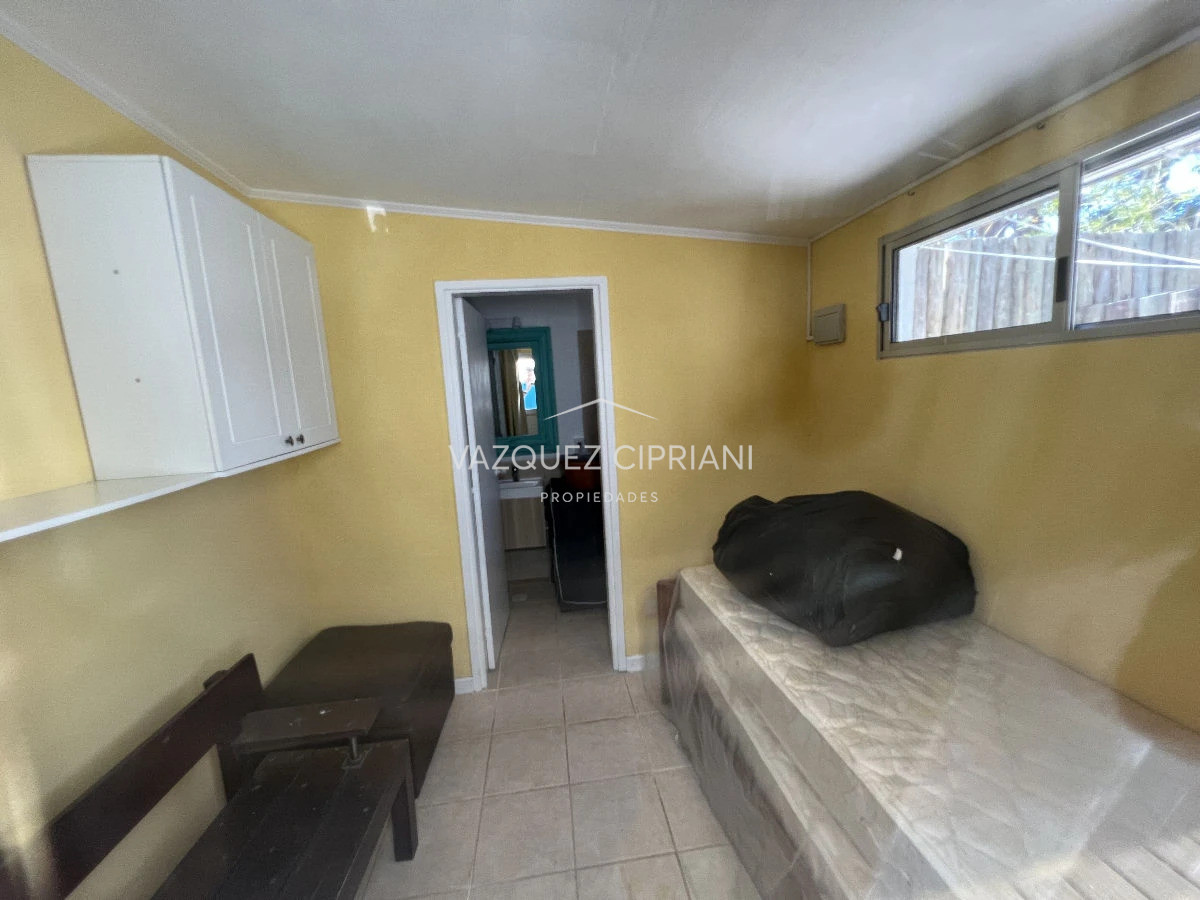 Casa ID.25 - Casa de 4 dormitorios + servicio en Montoya, La Barra en venta