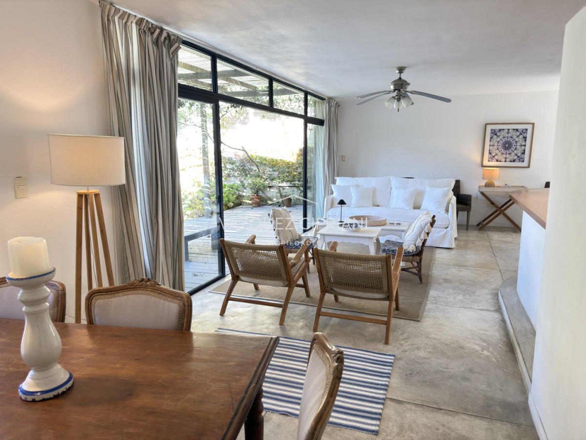 Casa ID.3 - En Venta casa de 4 dormitorios + servicio en Montoya, La Barra